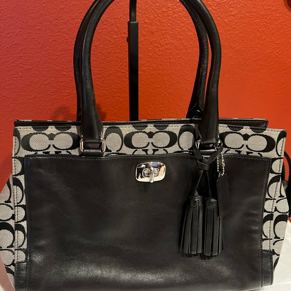 Coach Legacy Signature Chelsea Carryall Tote Bag